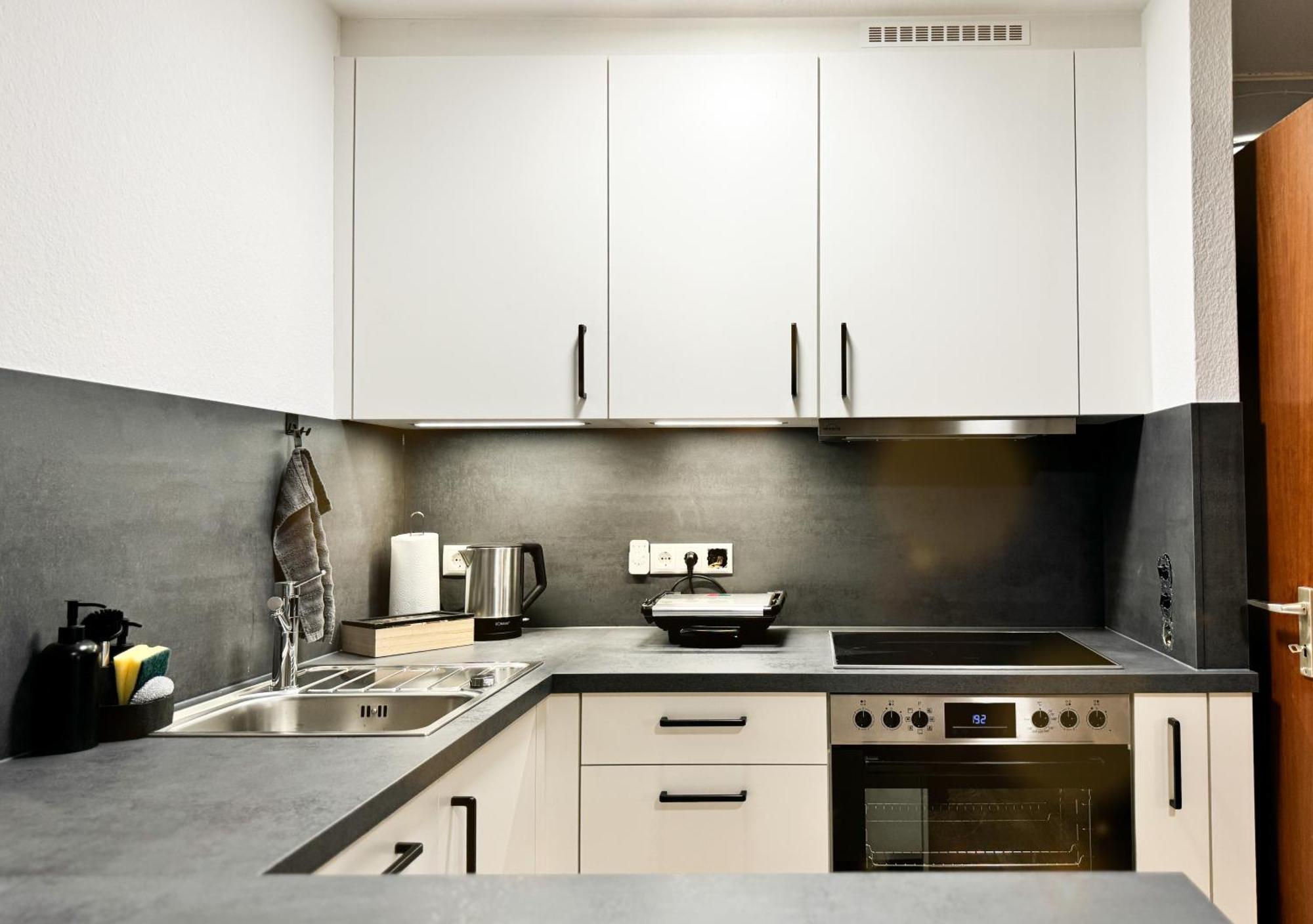 Modern Living In Karlsruhe - Frieden Apartments Екстериор снимка
