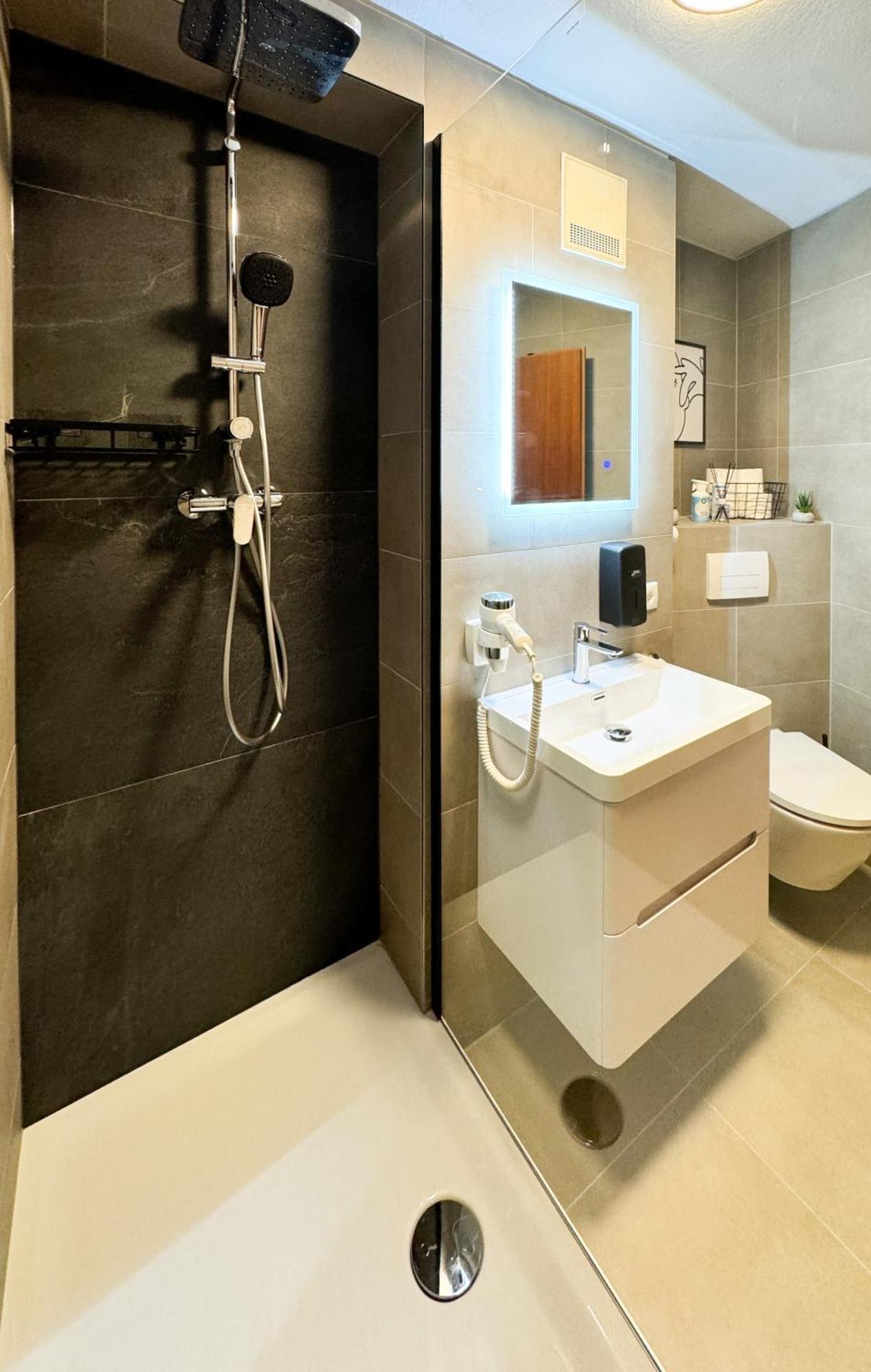 Modern Living In Karlsruhe - Frieden Apartments Екстериор снимка